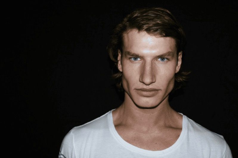 8F327647 EC76 4B68 A184 E745902F55D7