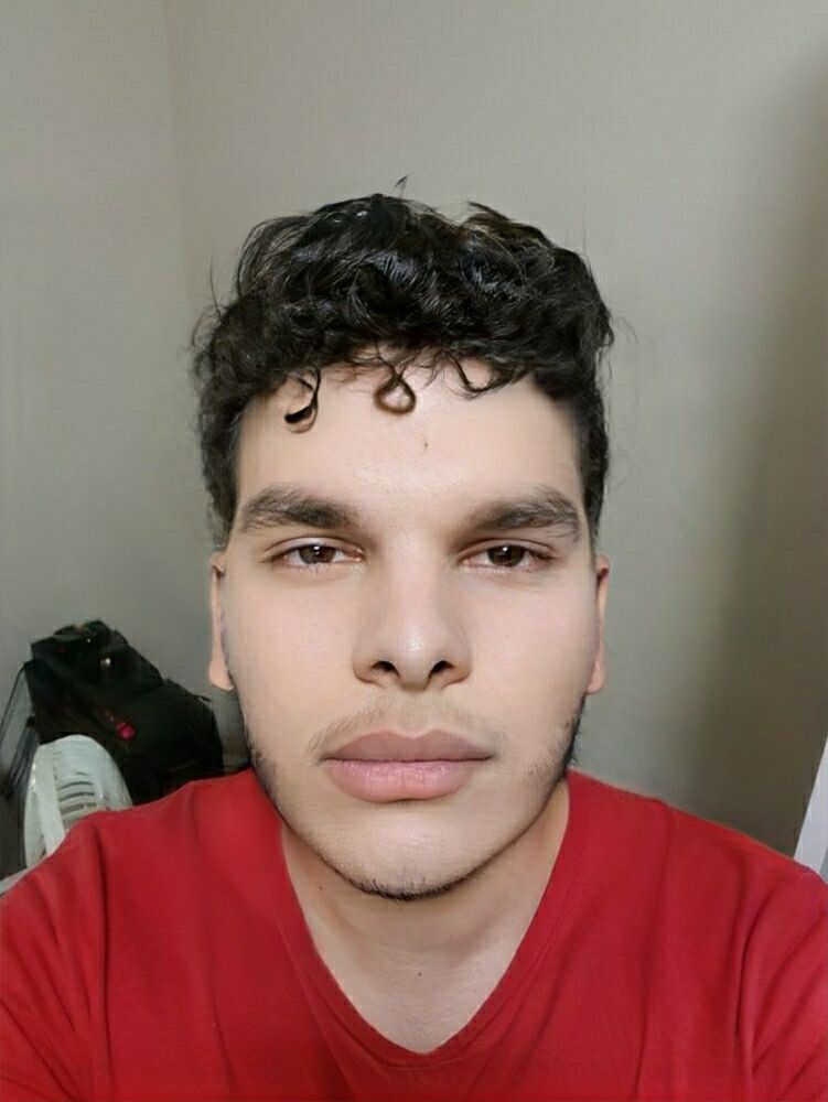FaceApp 1588979376949