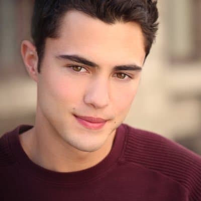 Darren Barnet Photo 1
