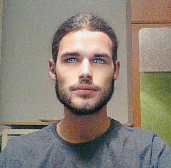 FaceApp 1589021185861