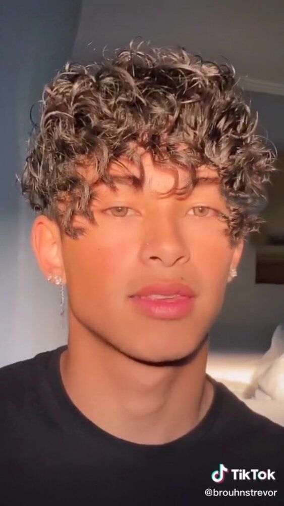 3EB02F61 2B9B 4476 B687 03ADEF669DDB