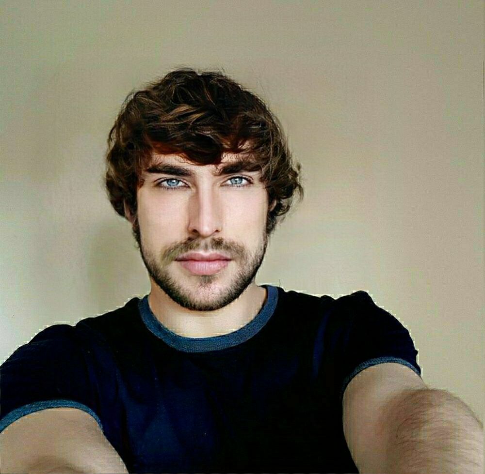 FaceApp 1589032267165