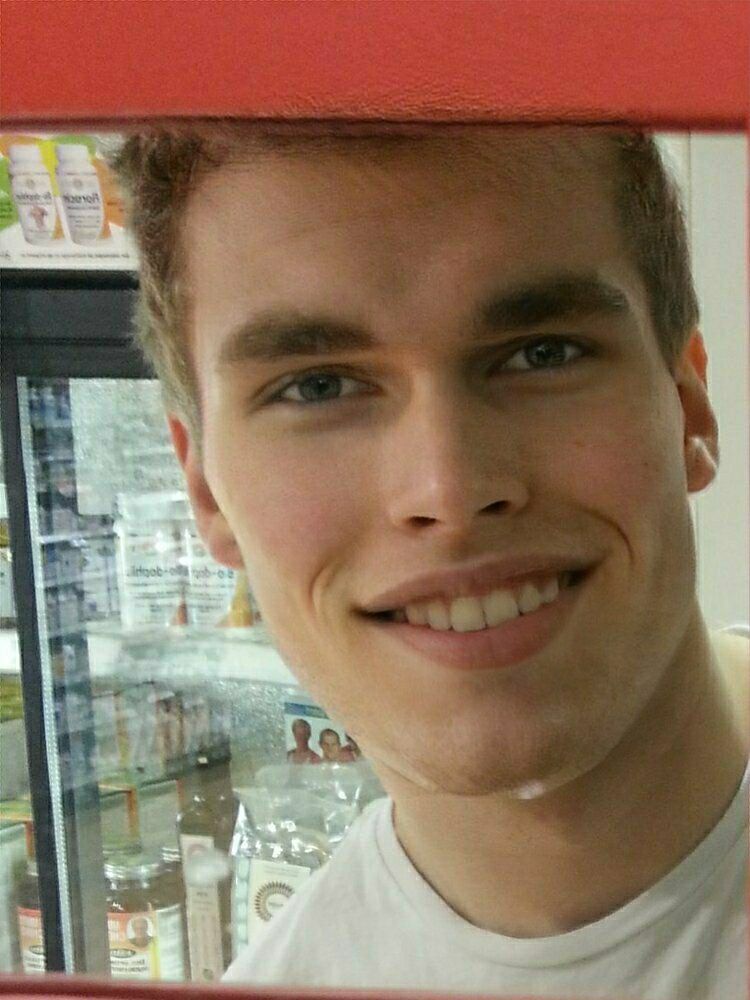 FaceApp 1589131764916