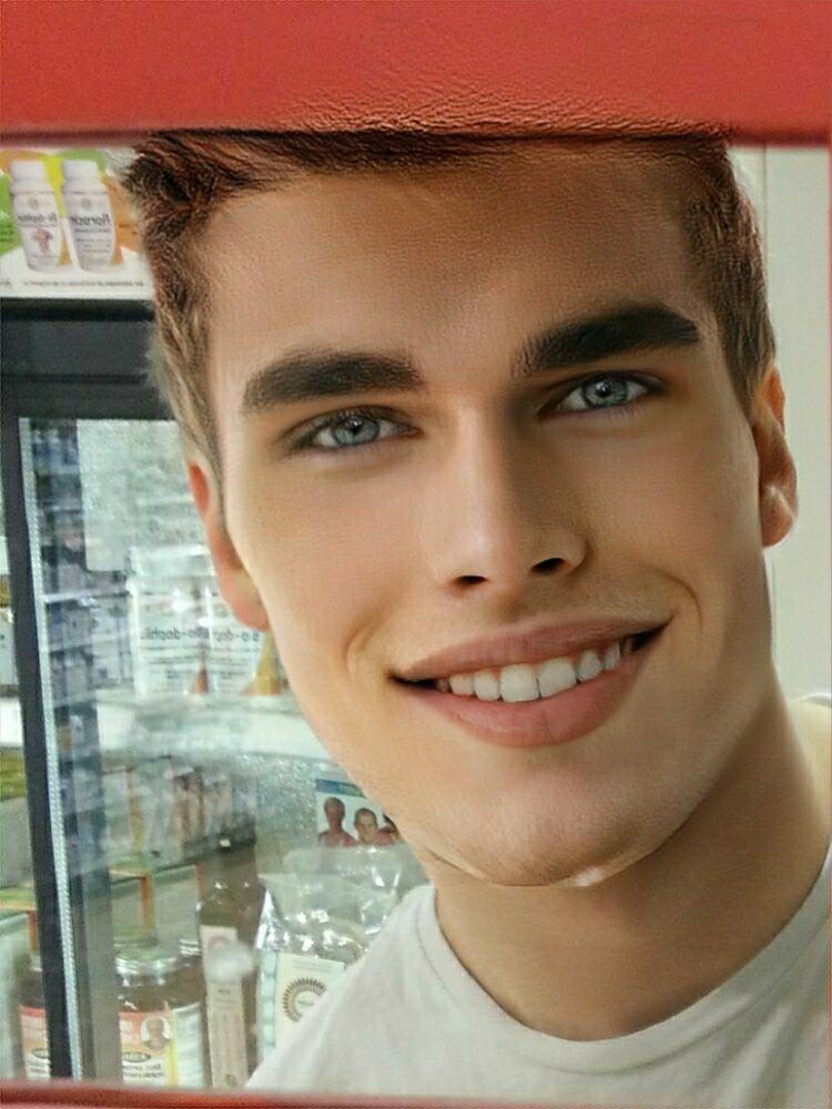 FaceApp 1589131825178