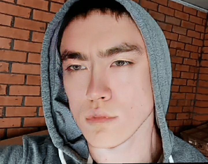 FaceApp 1589136706982