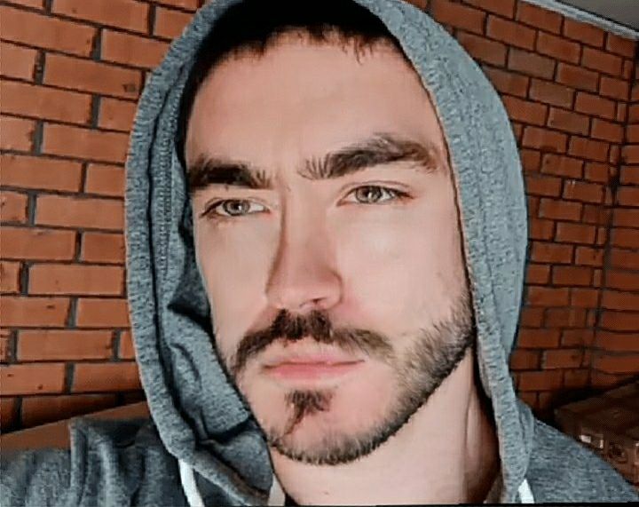 FaceApp 1589136721156