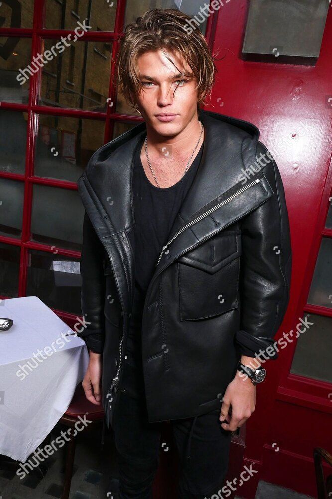 Coach party j sheekey restaurant london collections men spring summer 2017 uk shutterstock edi