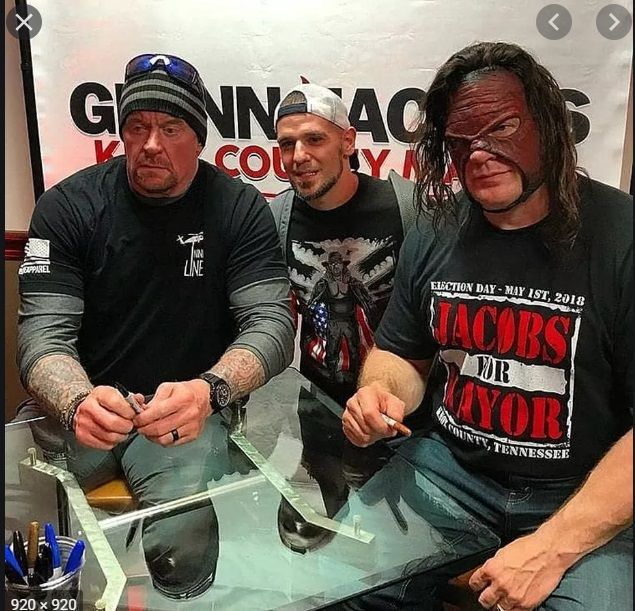The Undertaker Kane Reunite in 2018 7 1