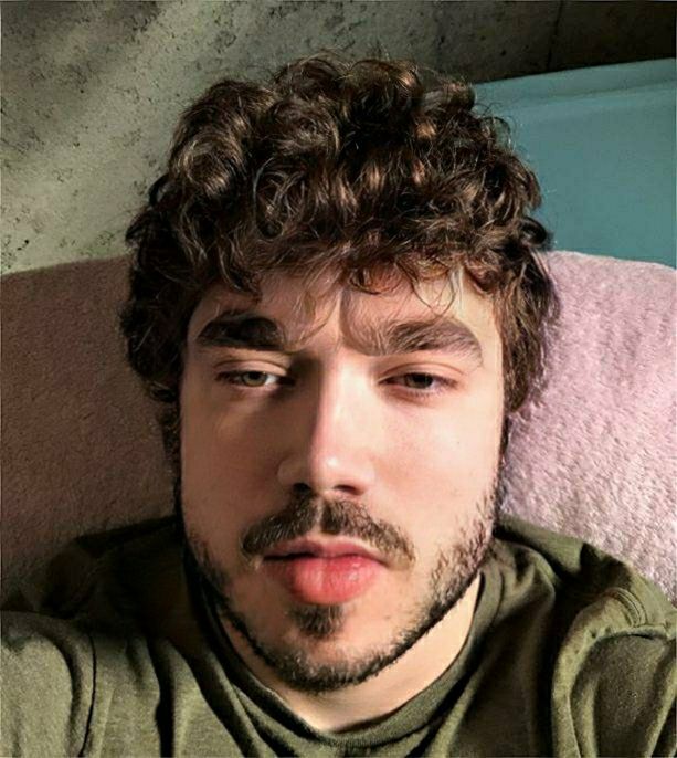 FaceApp 1589375720343