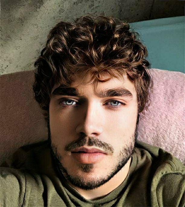 FaceApp 1589375777436