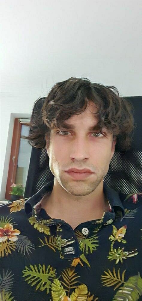 FaceApp 1589467056409