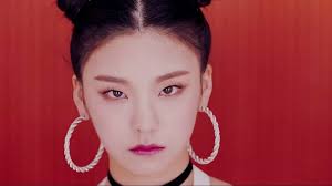 Yeji stare