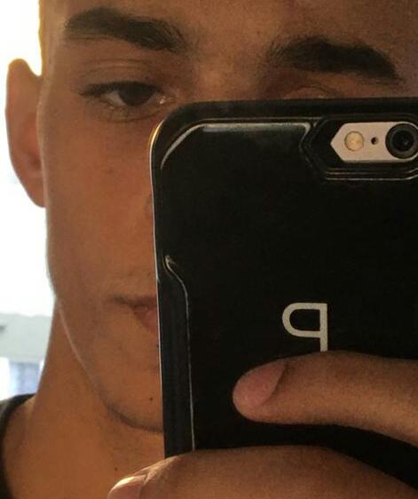 6114AAA0 DB75 444D 8DC8 89B9272ED9EF