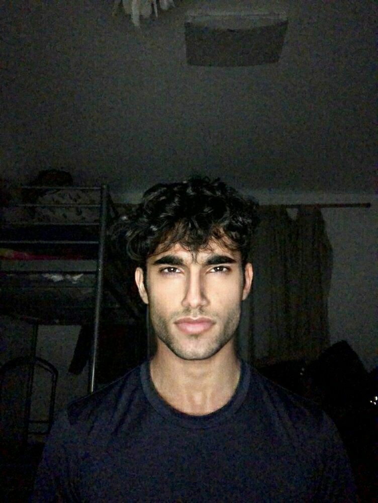 FaceApp 1589925502400