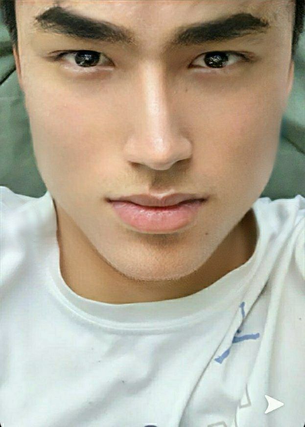 FaceApp 1590024435722