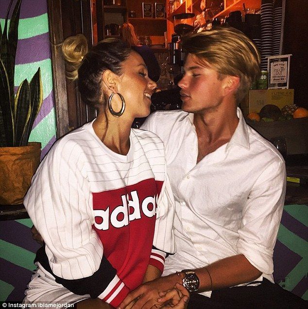 A77c7a970591748cd65d1a5bf47c4b85