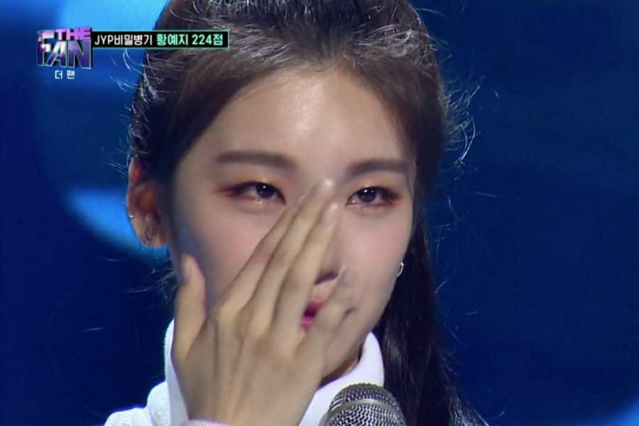 Yeji sad