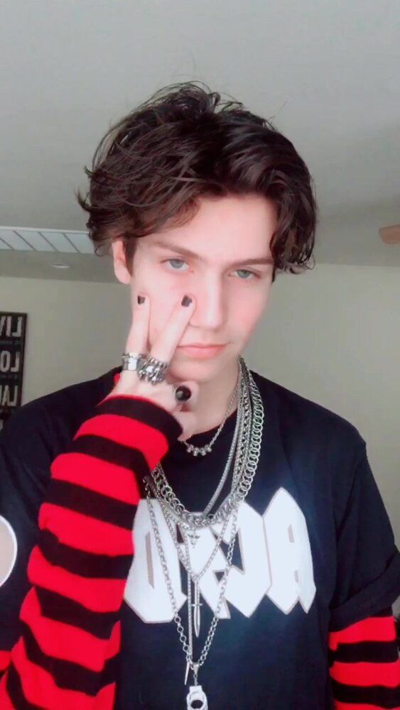 28CB7B9F 3DDB 4F5A BBB8 DCD5DE676D06