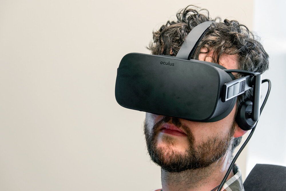 Oculus rift on matt set right 2