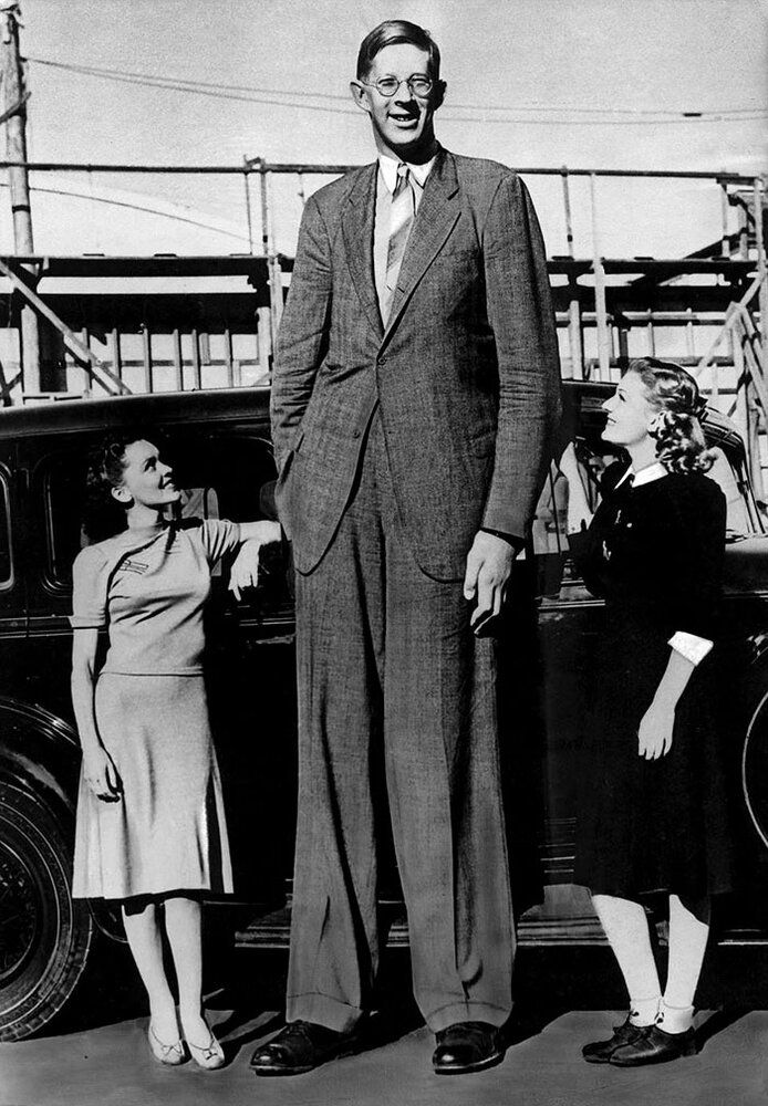 Rare footage tallest man world record robert wadlow 20 5b112c5132e7d  700