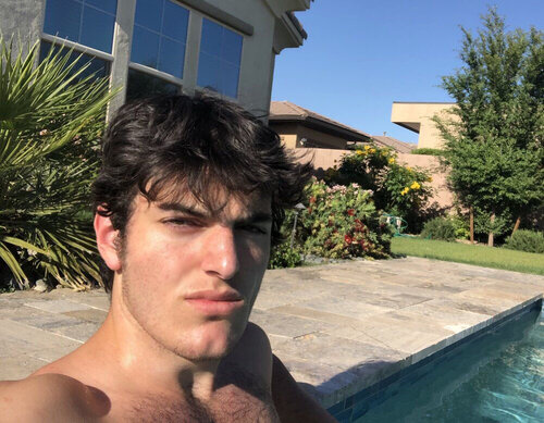 22EC57EC-2680-4C61-B314-169962D5A0A9 shoped 1.jpg