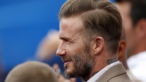 from-curtains-to-quiffs-the-changing-hair-of-david-beckham-136425959374102601-180321093109.jpg
