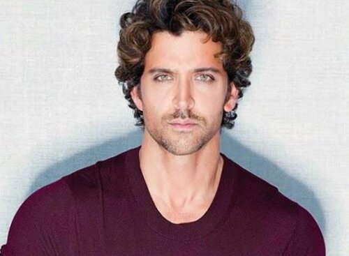 hrithik-roshan-height-weight-age.jpg