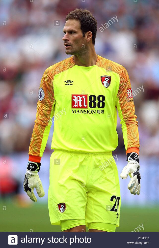 Bournemouth goalkeeper asmir begovic during the premier league match at london stadium PF2RR3