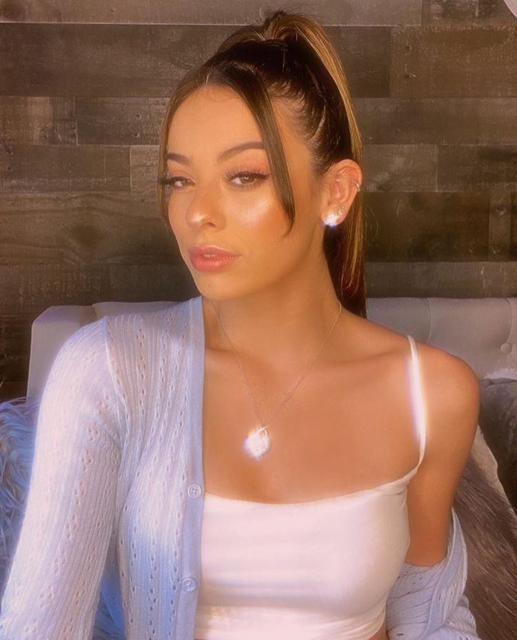 E65B92A1 D880 45C0 BB9D B8DAD98BDB42