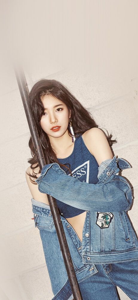 125 1259756 iphone x bae suzy guess