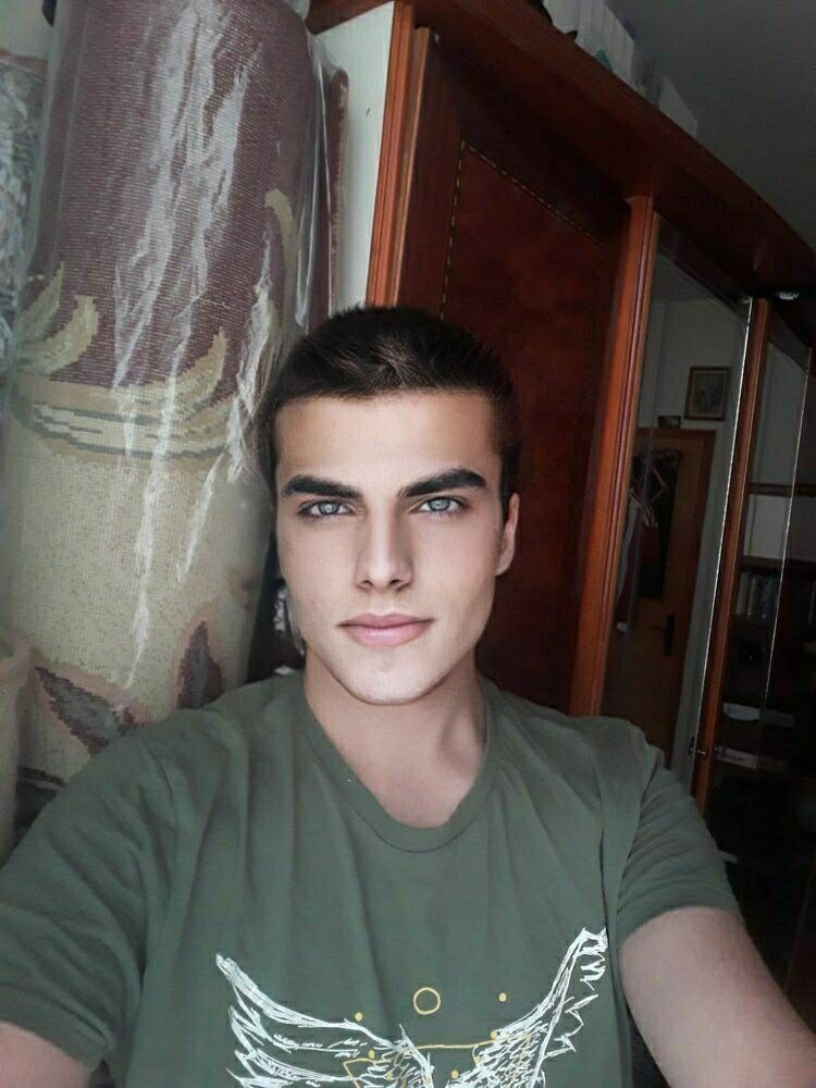 FaceApp 1589279824634 5