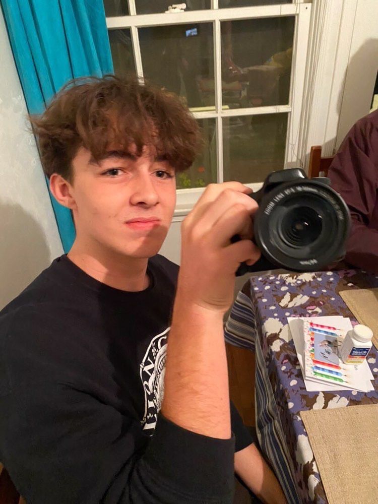 DE3353E7 AA7C 411F AEDD BAF324711E0C