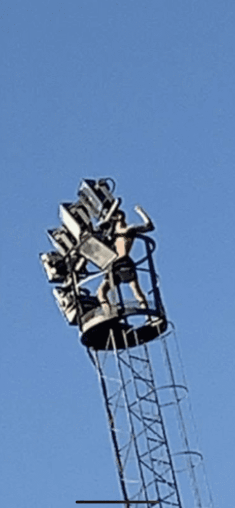 9BE0FEDB 9942 4DBA A2BF 83B4C61B4FD2