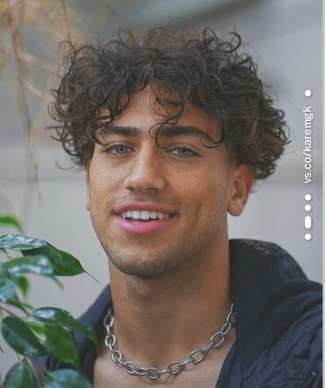 F371224E E100 4B45 8787 95345CB33BCB