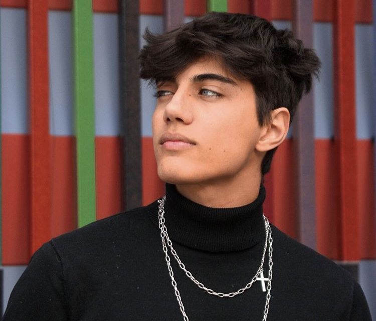 DECD9394 006E 4926 9DE0 AAE0E1F95BF4