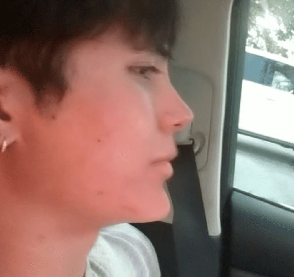 1E06D227 C1A2 4CD5 A7B6 A151E8A46D7A