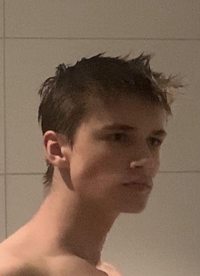 EA7F810D 5B03 4CE4 9BA3 9097469D163F