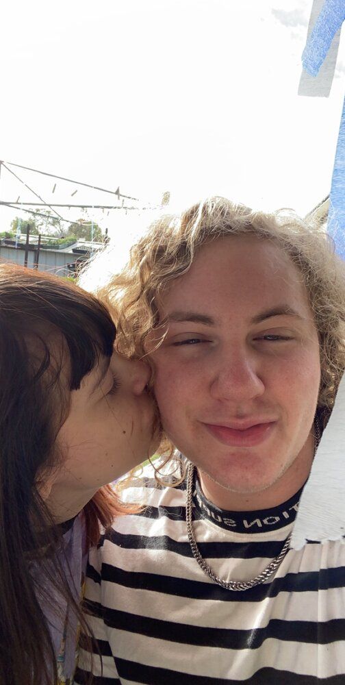 DDDA2FE1 5225 41F7 989C 66D8ED30F172