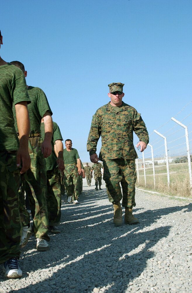 Us marine corps usmc staff sergeant ssgt chad roark a georgia train and equip fedd57 1600