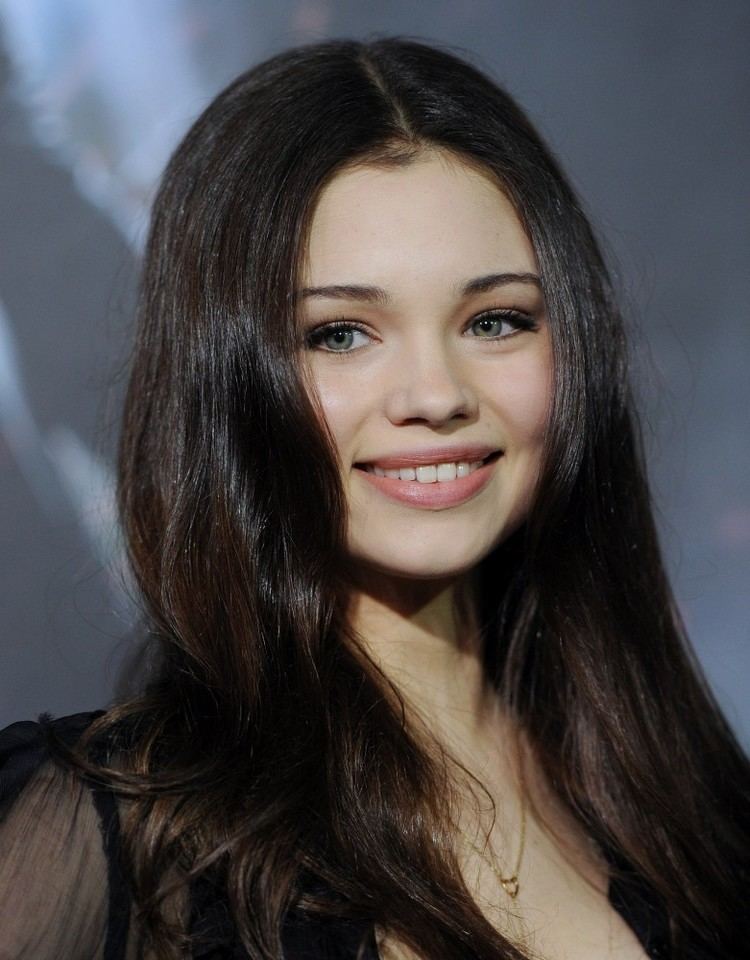 India eisley 658dd04b 380e 4471 890b e4f8f4c4c1f resize 750