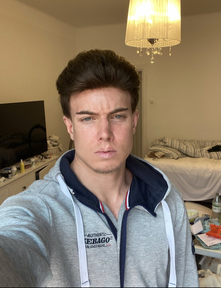 C2A606CD 5121 4F26 8BC5 5E4715F2F92A