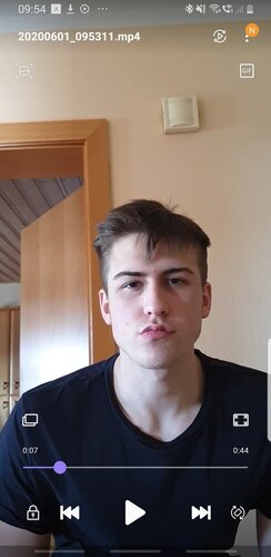 Screenshot_20200601-095422_Video Player.jpg