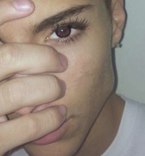 EDAFF3C4 DC1C 4230 BB59 5CA3CFD1D6DB