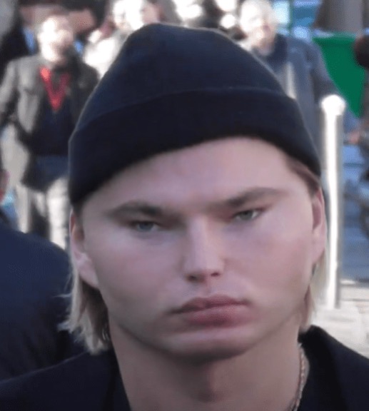 2605DDFF C283 4978 8FB2 B8FD6E9EFBAA