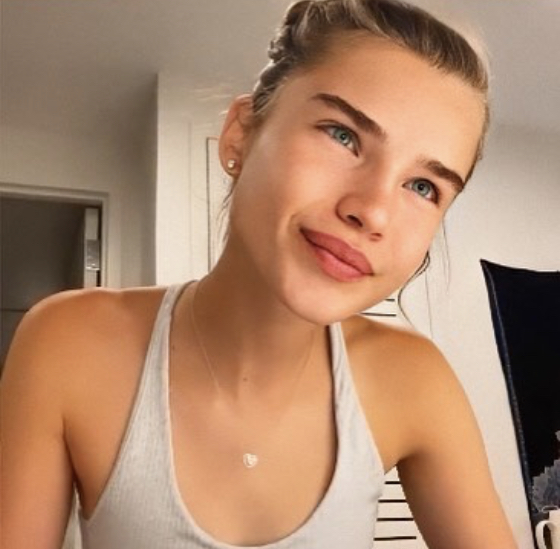 02D5BC4D 8962 4742 BA79 51C8A5F13C8E