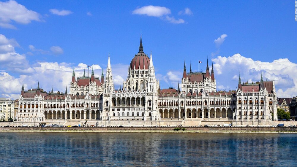 181207124250 hungarys parliament building   pixabay full 169