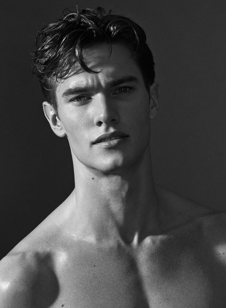 CB154BD2 034A 41B2 8F33 671DDB8E2A2E