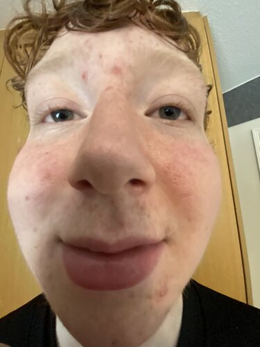 20043994 8CF4 40F4 86F9 A1E5E7C0E81D