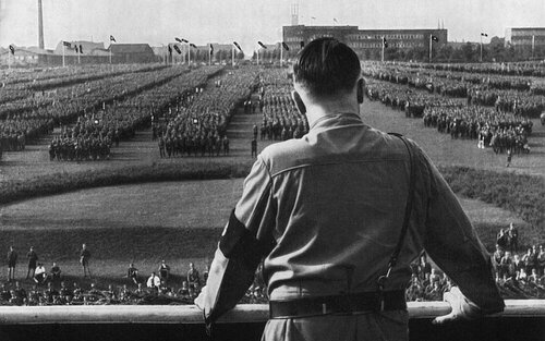 Hitler 1024x640