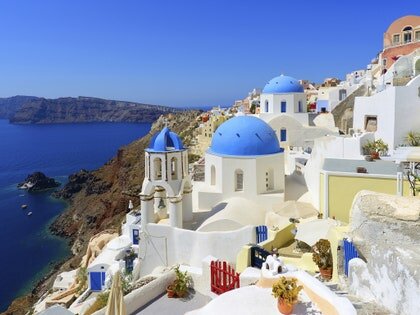 santorini-oia-village-cr-getty.jpg